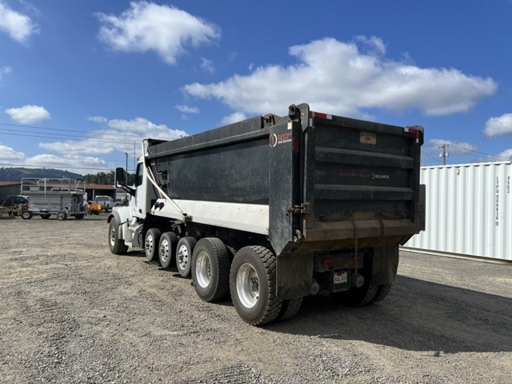 2020-peterbilt-567-image-6