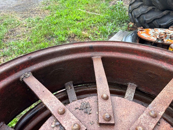 (2)-mccormick-deering-cutoff-wheels-image-6