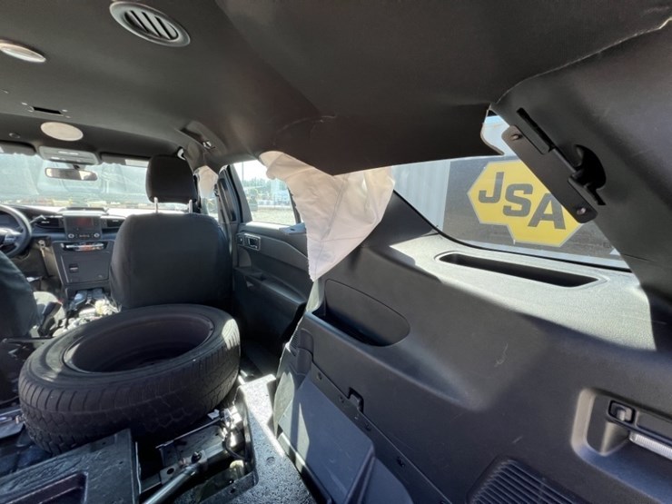 2024-ford-explorer-image-21