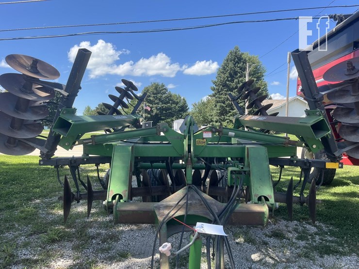 john-deere-630-image-12