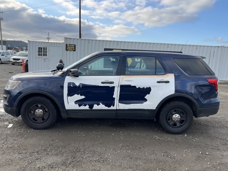 2017-ford-explorer-image-7