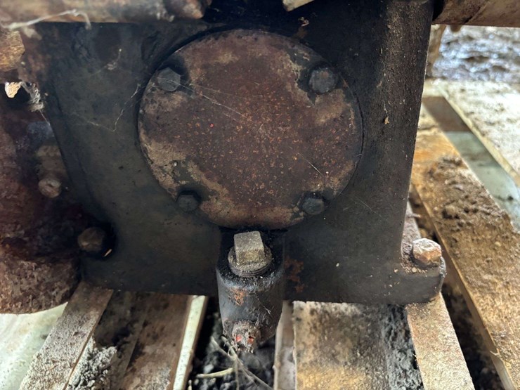 1-1/2-to-2-1/2-hp-international-harvester-la-engine-image-9