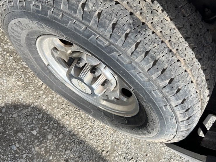 2002-chevrolet-silverado-image-27