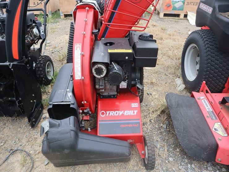 troybilt-chipper-vacuum-image-6