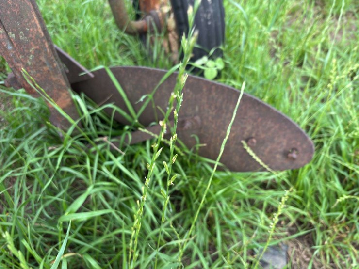 moline-5-bottom-14”-pull-type-plow-image-48