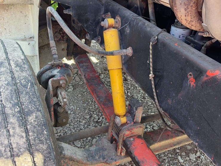 1994-peterbilt-377-image-35