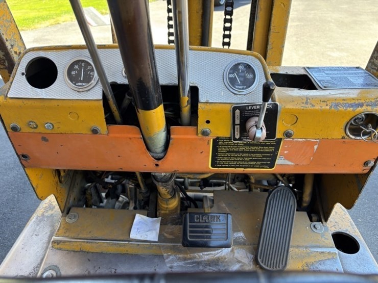 clark-c30b-forklift-image-19