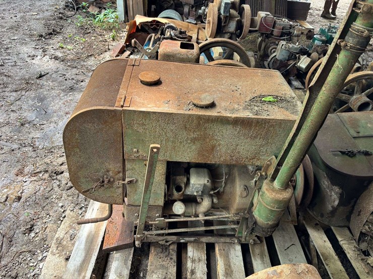 john-deere-luc-image-1