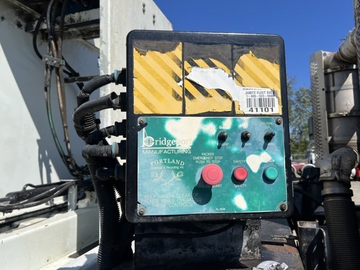 2015-mack-leu612-image-17