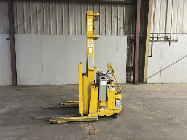 1981-clark-sp30-electric-high-lift-pallet-jack-image-7