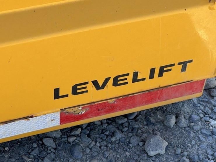2018-hustler-mdv-1200-d-utility-cart-image-23