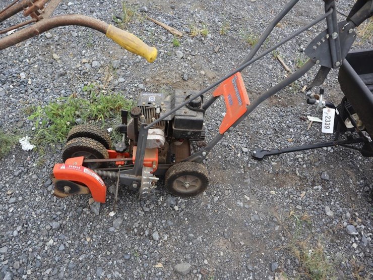 husqvarna-gas-edger-image-4