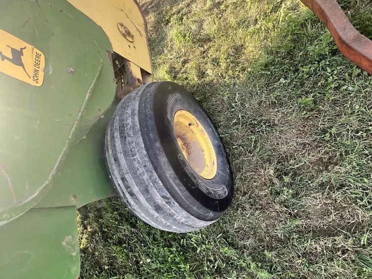 john-deere-336-image-14