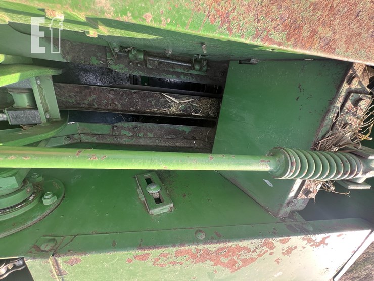 john-deere-336-image-7