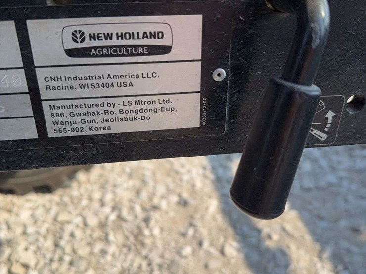 2014-new-holland-workmaster-40-image-8
