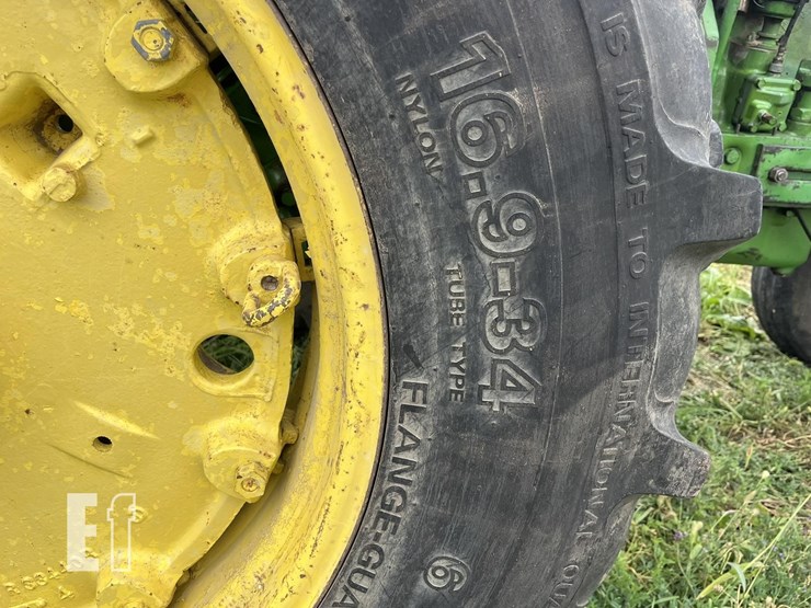 john-deere-3020-image-4