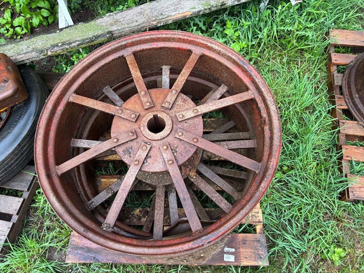 (2)-mccormick-deering-cutoff-wheels-image-4