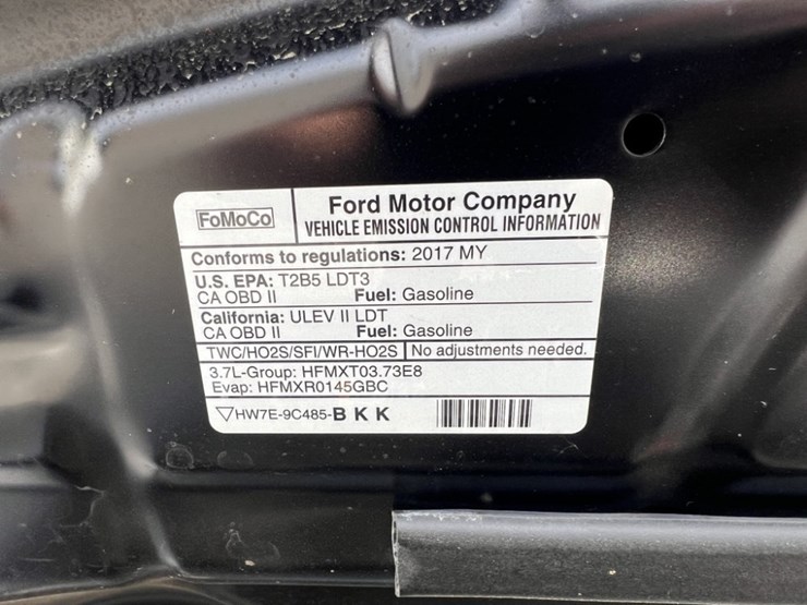 2017-ford-explorer-image-14