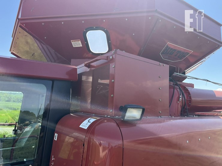 2006-case-ih-2388-image-2
