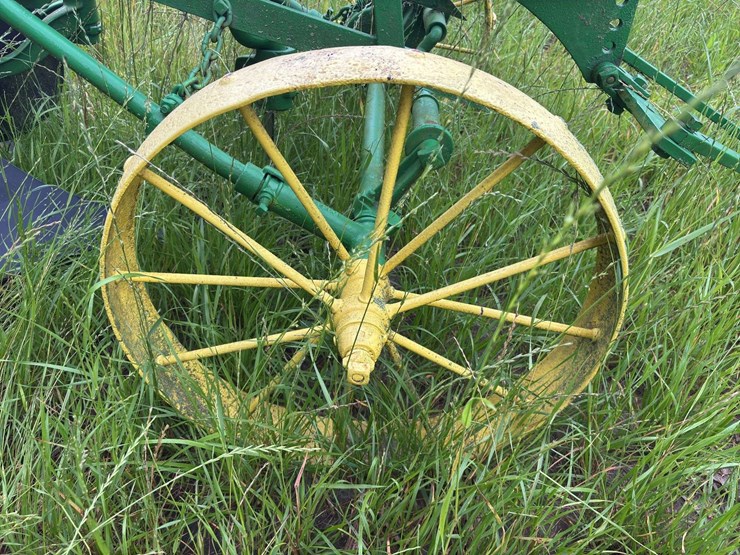 john-deere-14-image-12