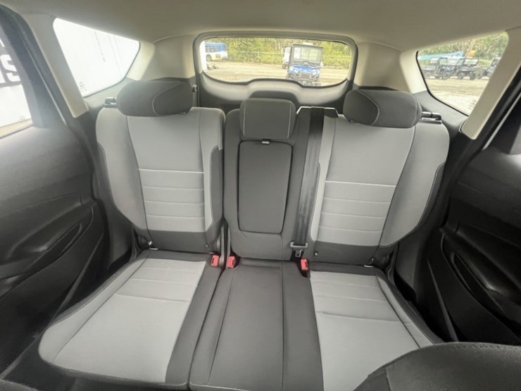 2013-ford-escape-image-19