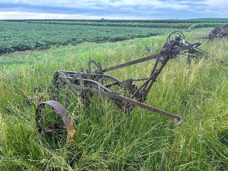 massey-ferguson-14-image-3