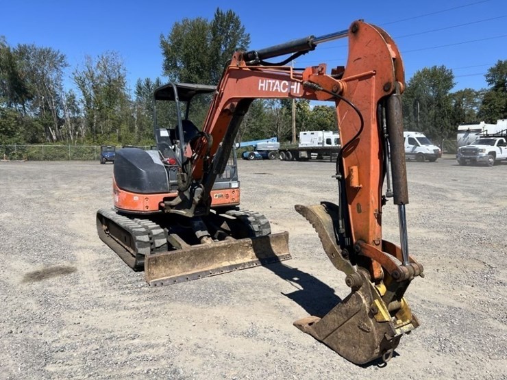 2009-hitachi-zx50u-3-image-2