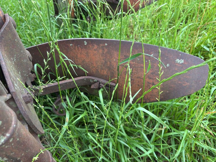 2-bottom-14”-pull-type-plow-image-37