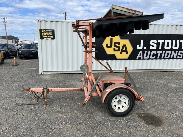 2004-wanco-towable-arrow-board-image-7