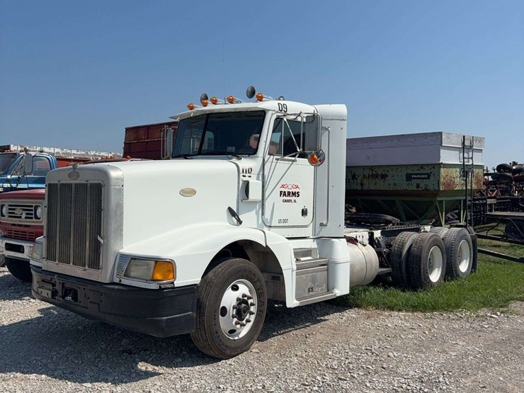 1994-peterbilt-377-image-1