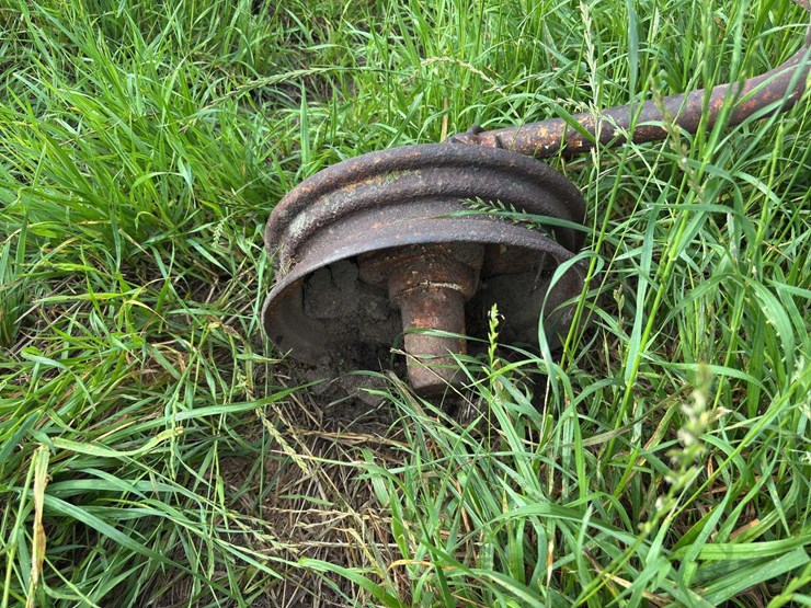 moline-5-bottom-14”-pull-type-plow-image-23