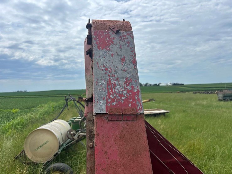 massey-harris-clipper-combine-image-14