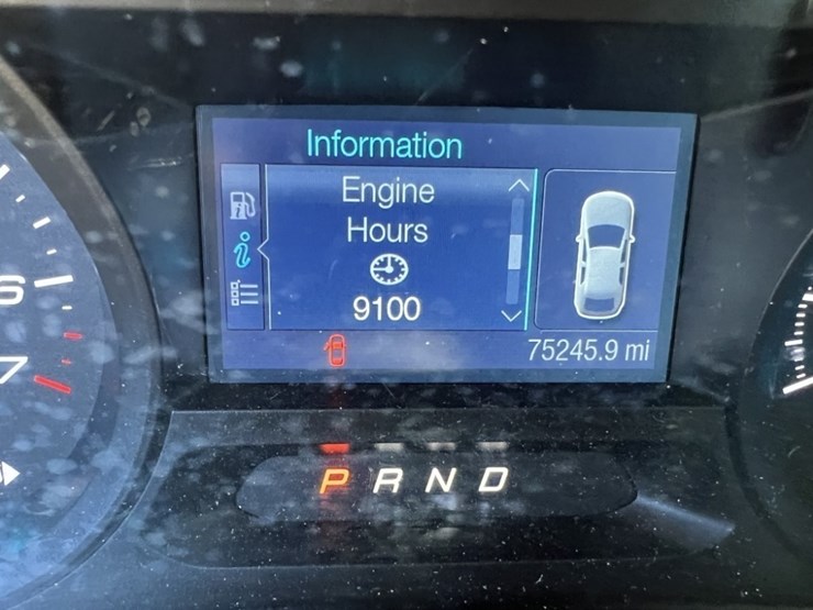 2015-ford-explorer-image-30