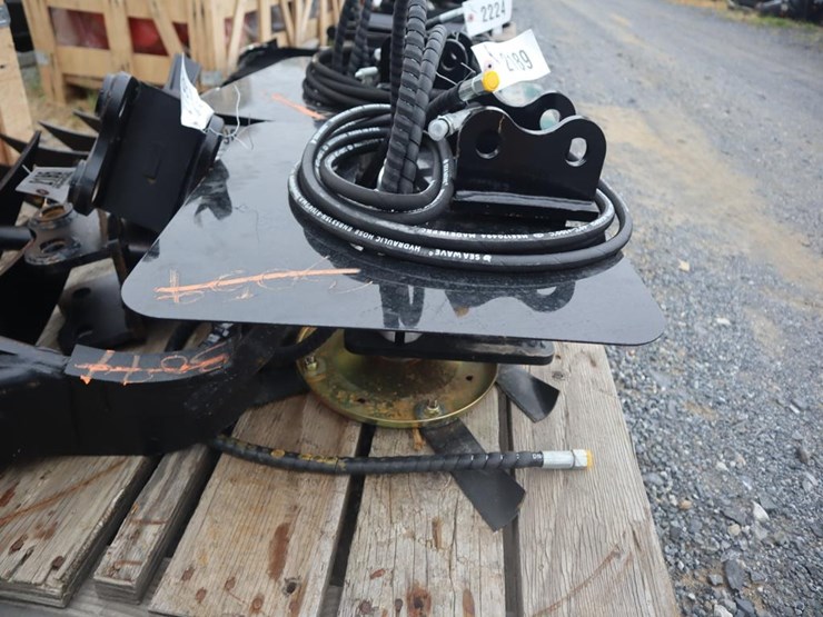 mini-excavator-hedge-trimmer-image-3