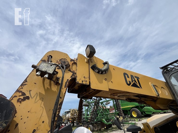 2002-caterpillar-th83-image-4