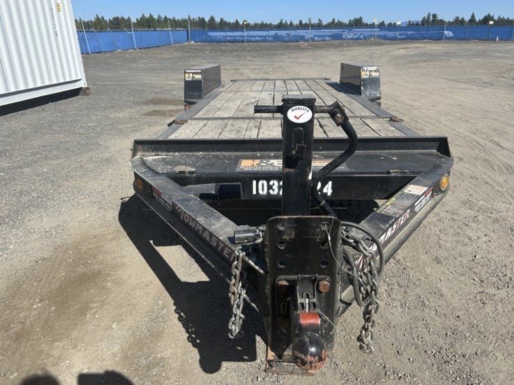 2021-towmaster-t-12dt-image-8
