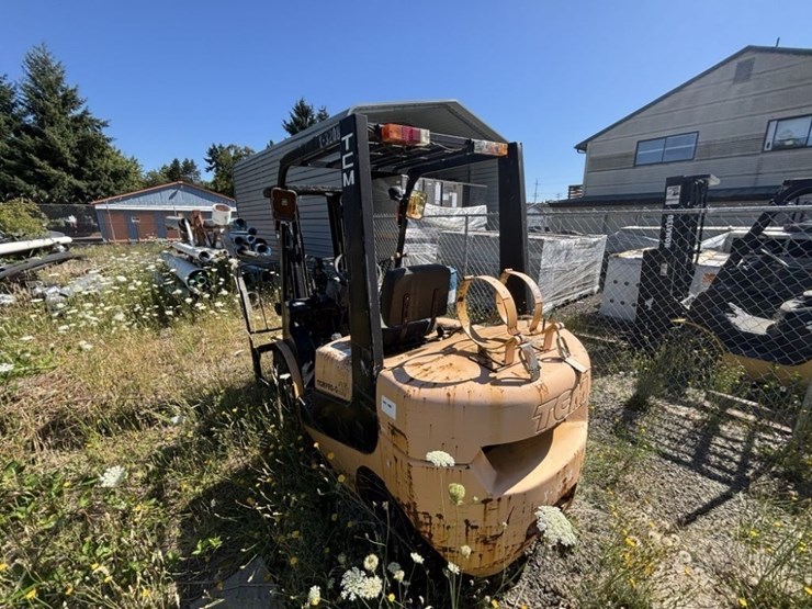 tcm-fg25t7l-forklift-image-3