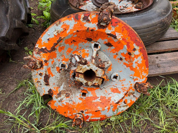 (2)-ji-case-wheels-and-(1)-7.50-24-tire-image-14