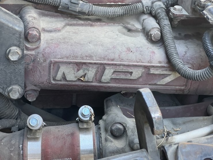 2011-mack-leu612-image-36
