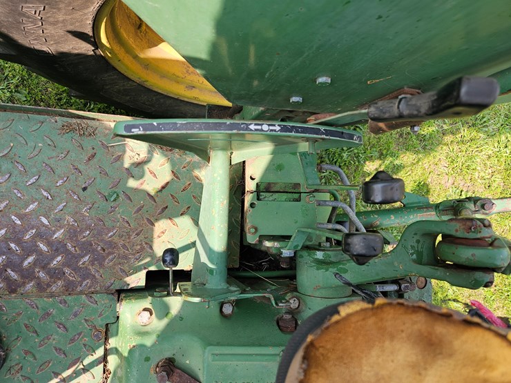 1982-john-deere-2940-image-26