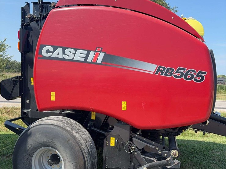 2016-case-ih-rb565-image-4