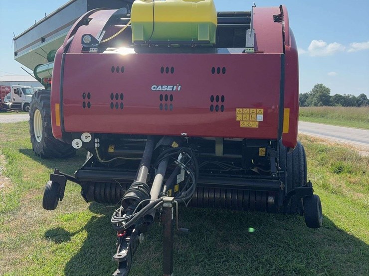 2016-case-ih-rb565-image-3