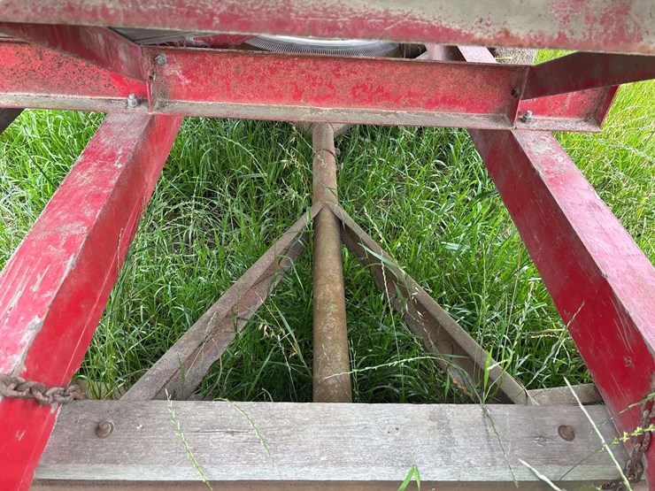 heider-gravity-box-and-john-deere-running-gear-image-37