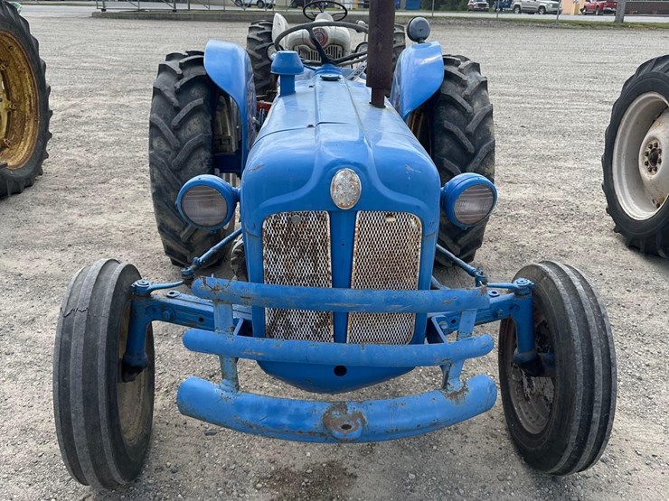 ford-3000-image-2