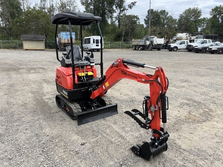 2025-tpm-16-mini-hydraulic-excavator-image-2