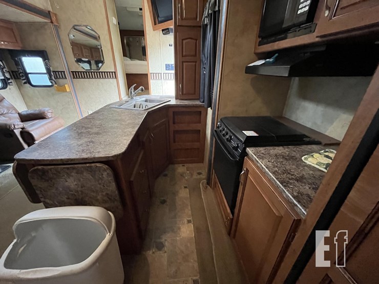 2008-keystone-rv-co-raptor-3712ts-image-31