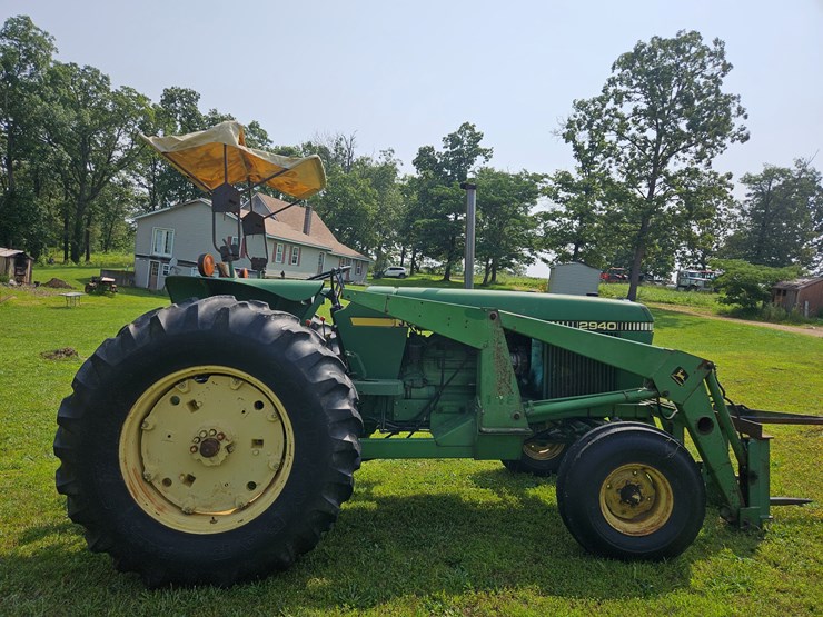 1982-john-deere-2940-image-10