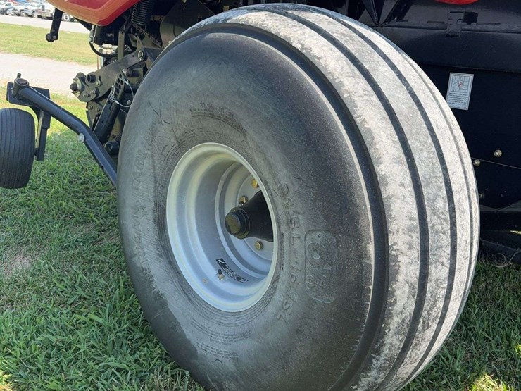 2016-case-ih-rb565-image-8