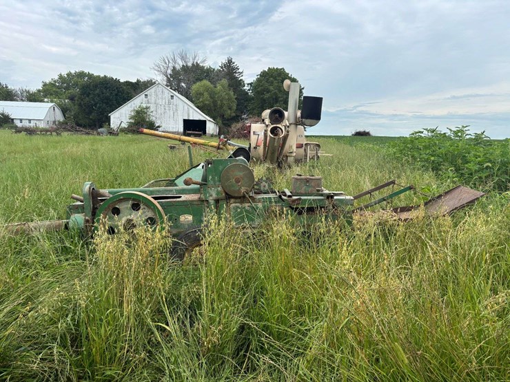 john-deere-baler-image-1