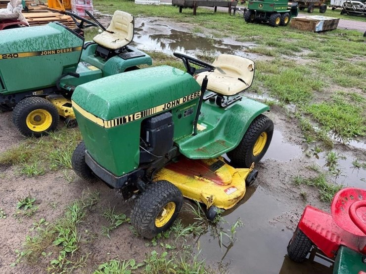 john-deere-116-image-3